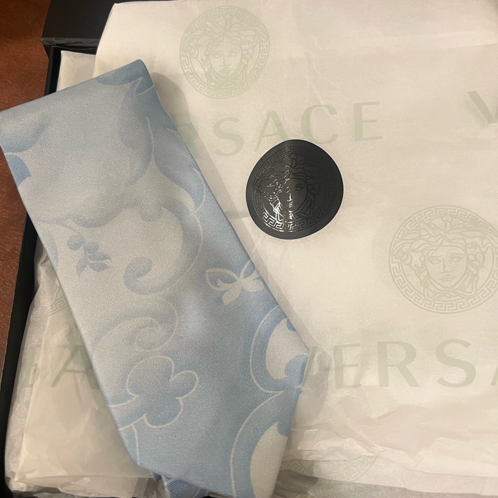VERSACE TIE - Picture 4 of 4